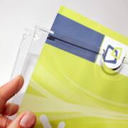 Selbstklebende Infotasche DIN A4 Hoch aus bruchfestem Polycarbonat