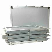 Faltbarer Prospektständer DIN A4 mit 5 Fächern im Aluminiumkoffer